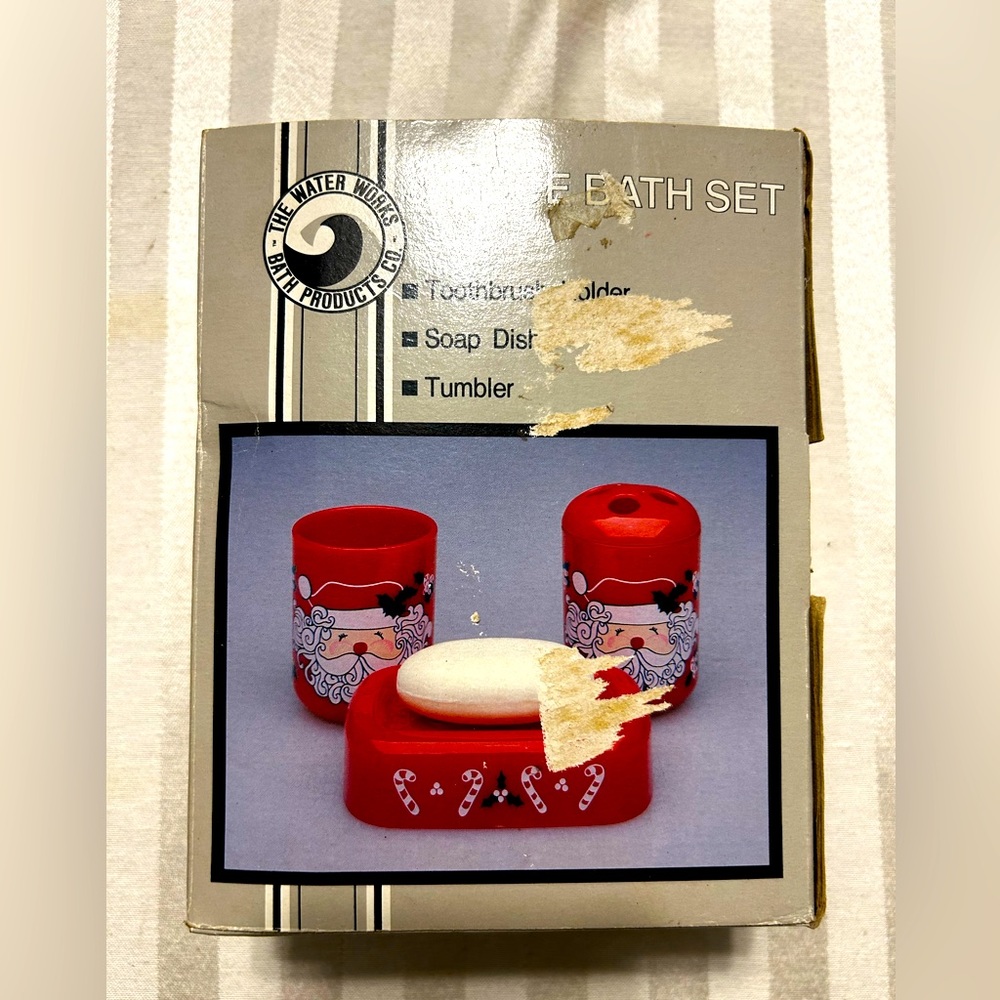 The Water Works, 3-Pc Bath/Vanity Set, Santa Splash Design